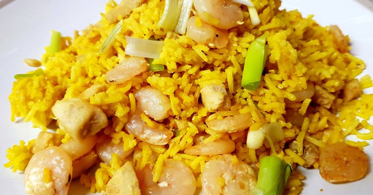 My Garlic Chicken, Prawn, squid & fried Rice. 😀 Recipe by Maureen 😀