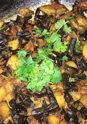आलू बरबटी सब्जी (aloo barbati sabzi recipe in Hindi) रेसिपी मुख्य फोटो