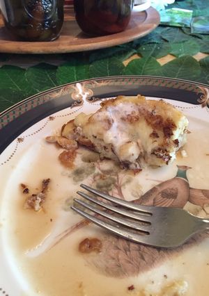 A picture of French toast.