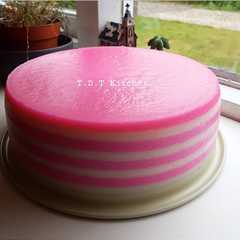 A picture of Lapis beras rose/mawar.