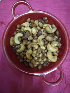 A picture of Masala dry fruits.
