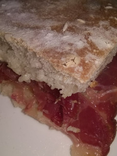 Una foto de Sándwich de pan ciabatta