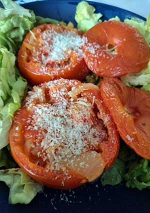 Une photo de Tomate farcie à l'oignon