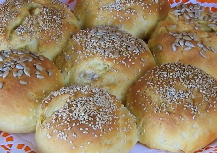 Easiest Way to Make Perfect Milk &amp; Honey Daisy Bread
