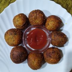 A picture of Potato cheese balls.