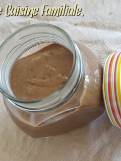 Une photo de Pâte à tartiner choco/noisettes faite maison