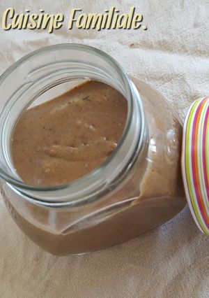 Une photo de Pâte à tartiner choco/noisettes faite maison