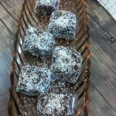A picture of Lamington (Austarilian cake).