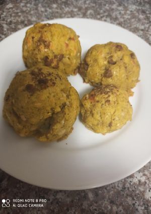 Una foto de Bolones de queso con chicharrón de pollo