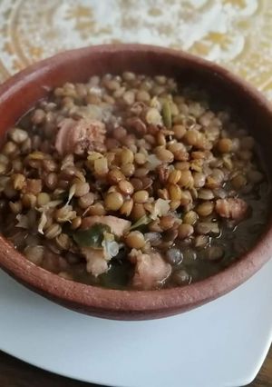 Una foto de Lentejas con espinacas y Chorizo