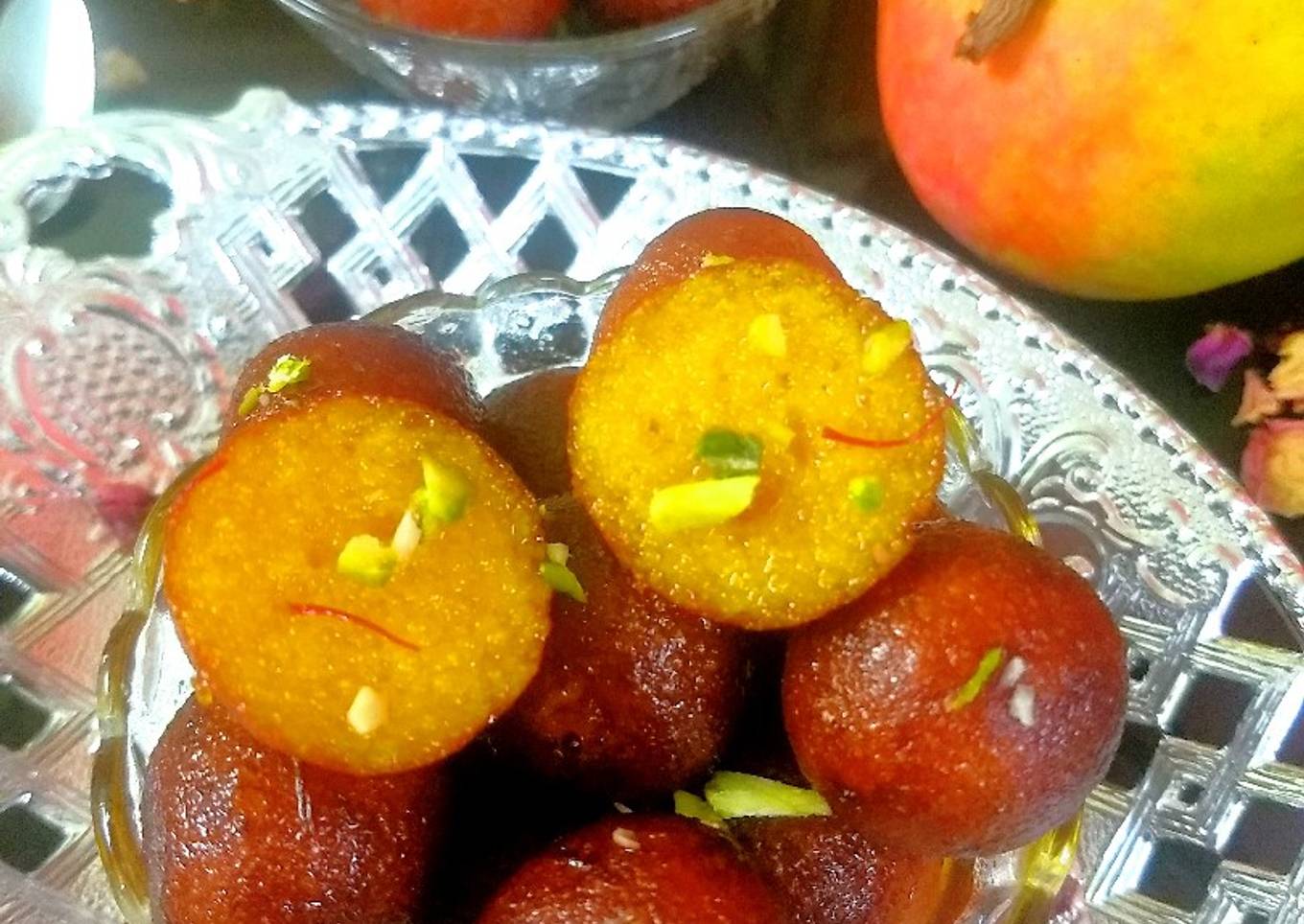 Mango gulab jamun