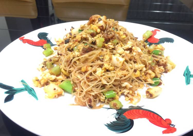 Easiest Way to Prepare Super Quick Homemade Stir Fry Vermicelli With Eggs