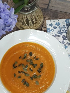 Una foto de Crema de calabaza con semillas