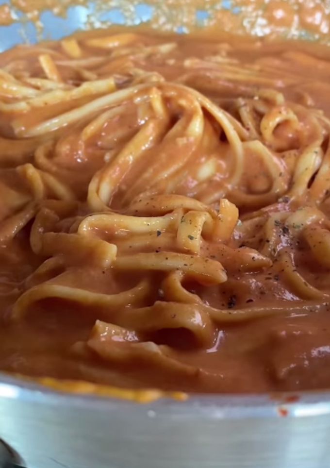 Una foto de Salsa rosa
