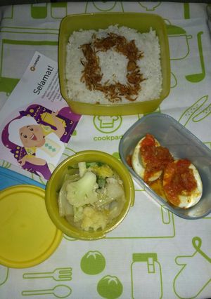 Foto resep Bekal Sehat (tumis sayur dan telur balado)