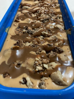 Una foto de Helado de dulce de leche con galletas Chips Ahoy