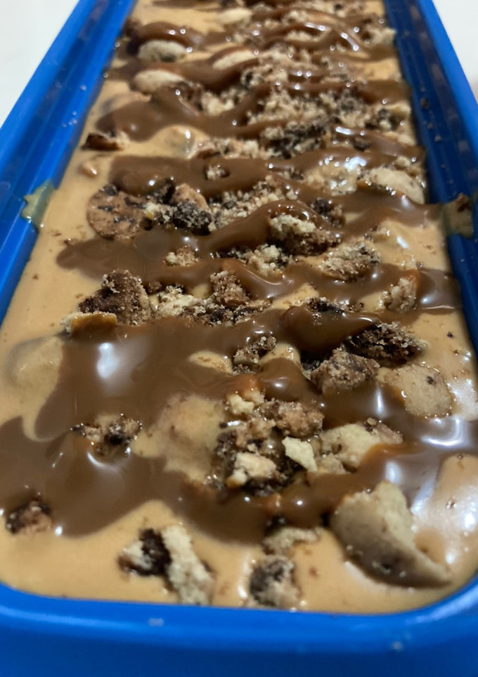 Una foto de Helado de dulce de leche con galletas Chips Ahoy