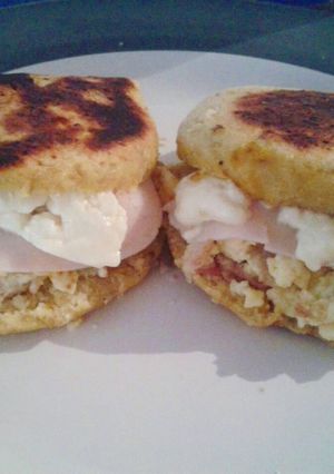Una foto de Arepas de plátano