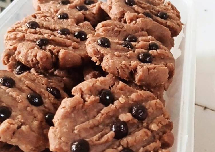 Cara Gampang Menyiapkan Oat choco cookies yang Menggugah Selera