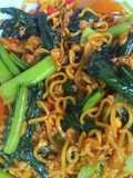 Mie goreng instan pemadam kelaparan