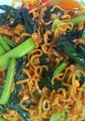Foto resep Mie goreng instan pemadam kelaparan
