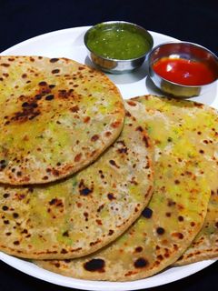 गोभी का पराठा (gobi ka paratha recipe in Hindi) रेसिपी मुख्य फोटो