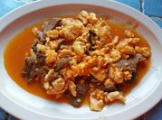 Una foto de caldillo de machaca