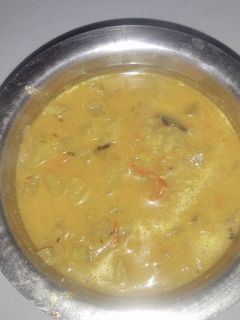 சுரைக்காய் குருமா(Suraikkaai kuruma recipe in tamil) செய்முறை முக்கிய புகைப்படம்