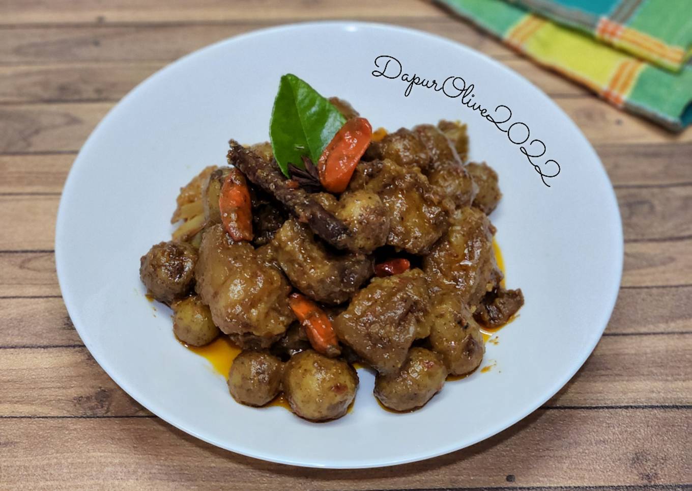 Rendang Cincang Tunjang dan Kentang khas Minang