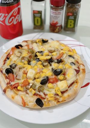 डबल लेअर चीज़ी पिज़्ज़ा (double layer cheese pizza recipe in Hindi) रेसिपी मुख्य फोटो