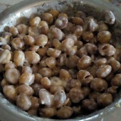 A picture of Mbaazi (Pigeon Peas) and Sour Milk Snack.