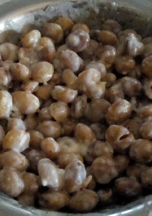 A picture of Mbaazi (Pigeon Peas) and Sour Milk Snack.