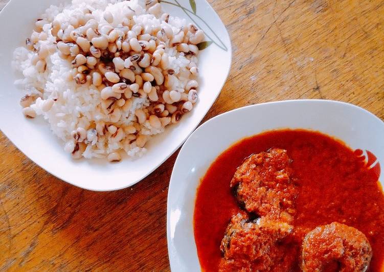 Rice and beans with fish stew