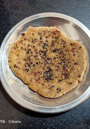 મલ્ટી ગ્રેઇન કુલચા / મિક્સ લોટ ના કુલચા / કુલચા / તવા કુલચા રેસીપી મુખ્ય ફોટો