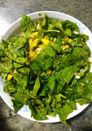 Una foto de Ensalada de espinacas