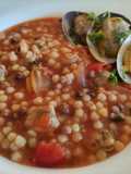 Fregula con cocciula (fregola con arselle)