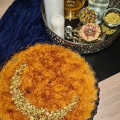 A picture of Turkish Kunefe.