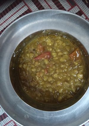 A picture of Moong dal(green moong).