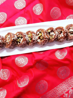 A picture of Dates and Dry Fruits Roll.