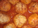 Albóndigas de proteína de guisante en salsa de vino
