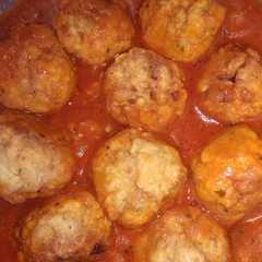Foto principal de Albóndigas de proteína de guisante en salsa de vino