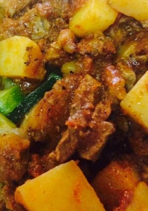 Una foto de Guisado de Res con Salsita