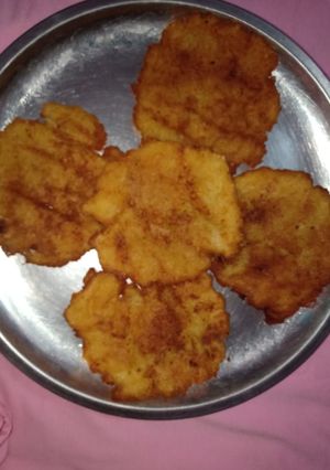 A picture of Aalu ki tikki.