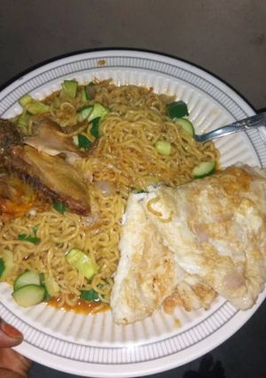 A picture of Indomie with egg.