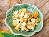 Hạt sen tươi ngâm mắm chua ngọt