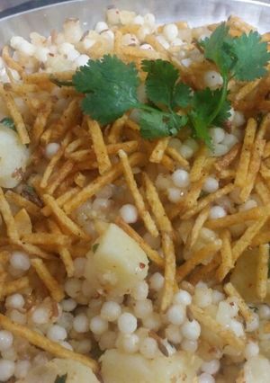 साबूदाने की खिचड़ी (sabudana khichadi recipe in hindi) रेसिपी मुख्य फोटो