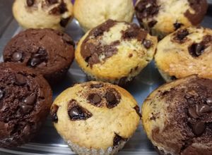 Una foto de Muffins de chocolate y marmolados