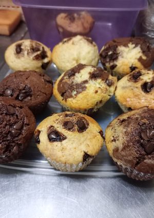 Una foto de Muffins de chocolate y marmolados