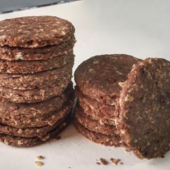 Nachni (Raagi) Oatmeal and Nut biscuits A picture of Nachni (Raagi) Oatmeal and Nut biscuits.