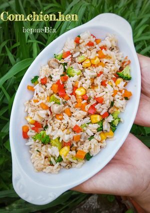 Hình của món Cơm chiên hến.
